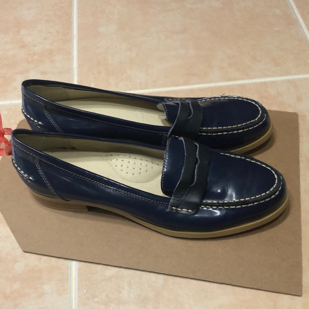 Patent leather shoe